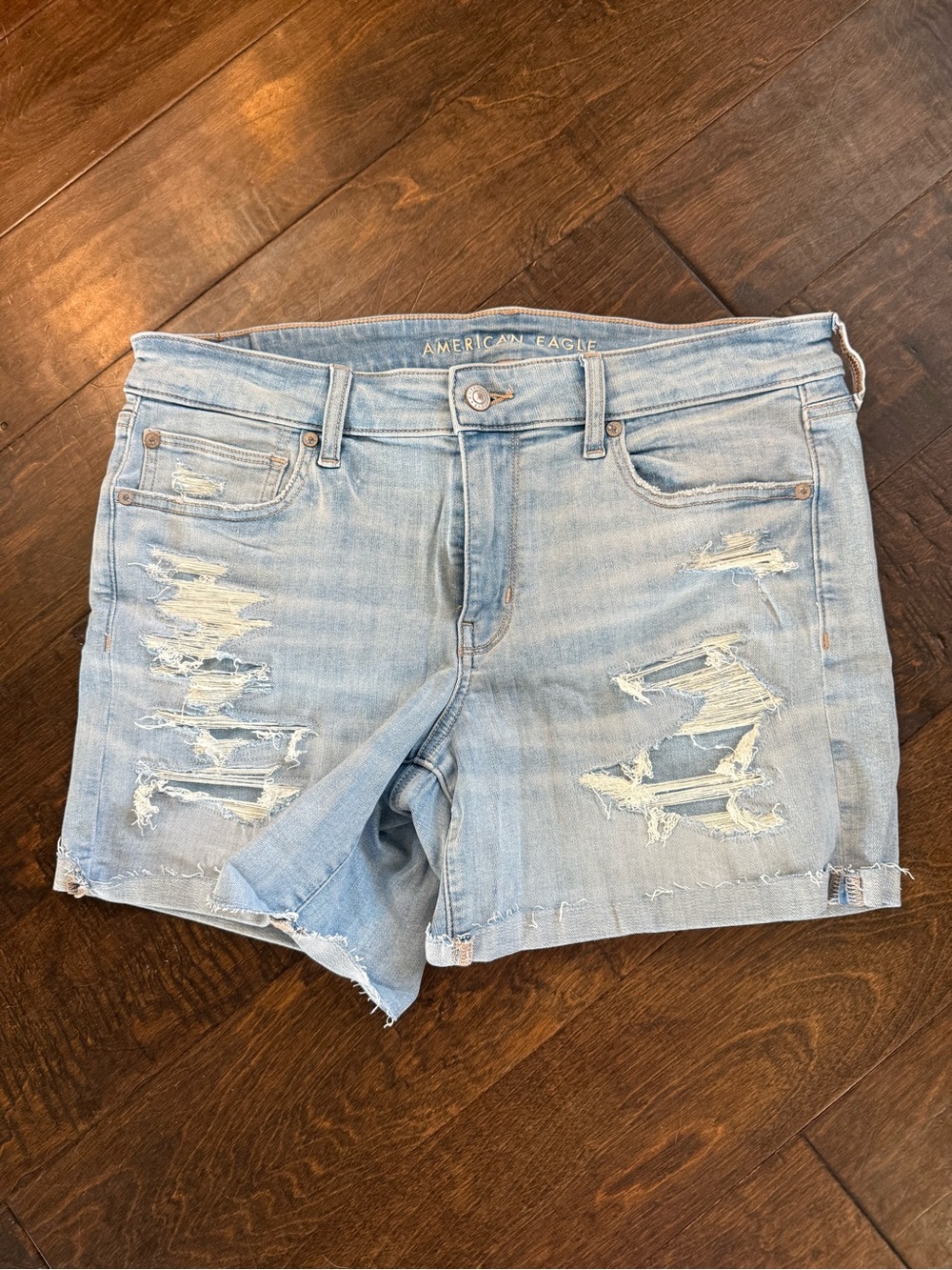 American Eagle Outfitters Light Blue Distressed Denim Women’s Shorts